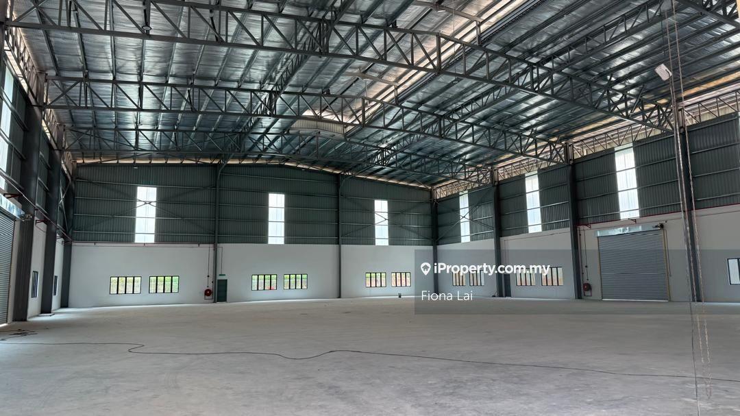 Kempas detached factory with 400amp and 12m ceiling height