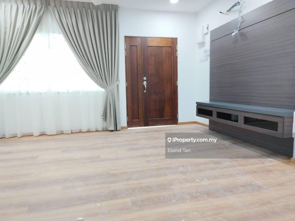 Renovated Taman Merdeka 2 Storey Melaka Tengah