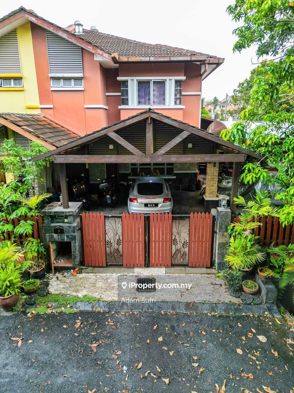 2 Storey Semi D Corner Lot Taman Seri Damai,Kajang.
