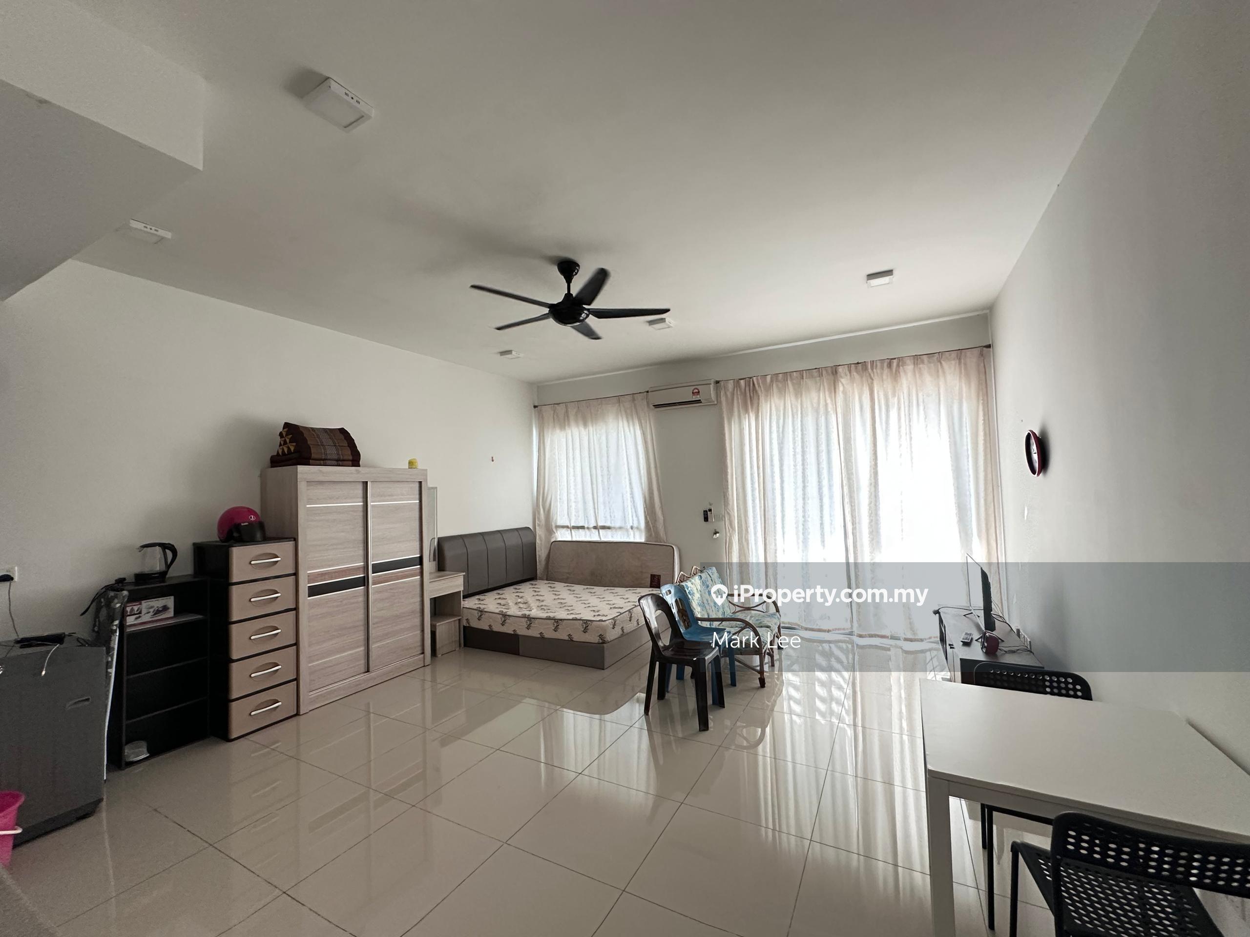 High Floor Great View unit w Balcony, Cybersquare near dpulze tamarind