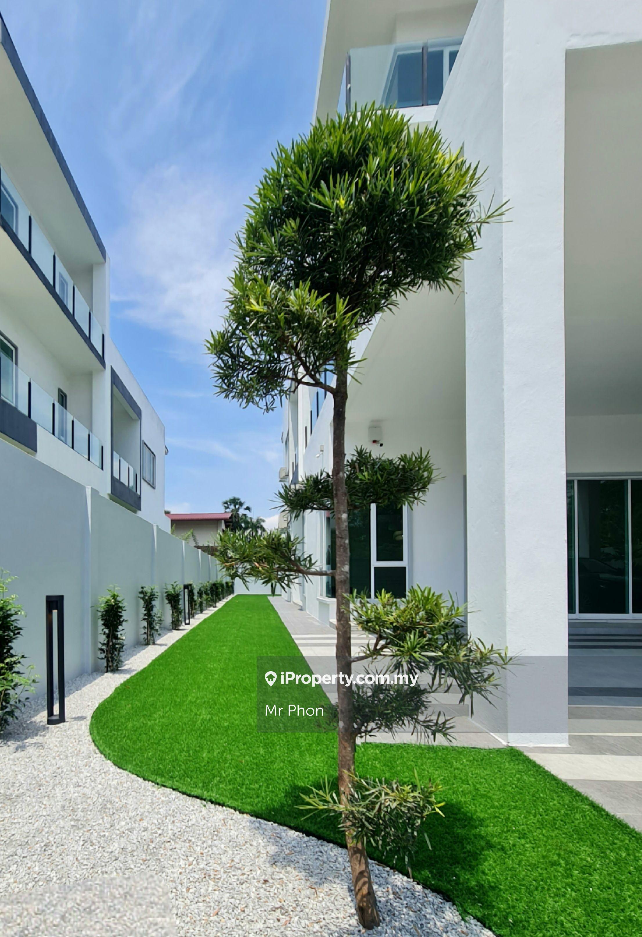 Woodward residences by Elcca