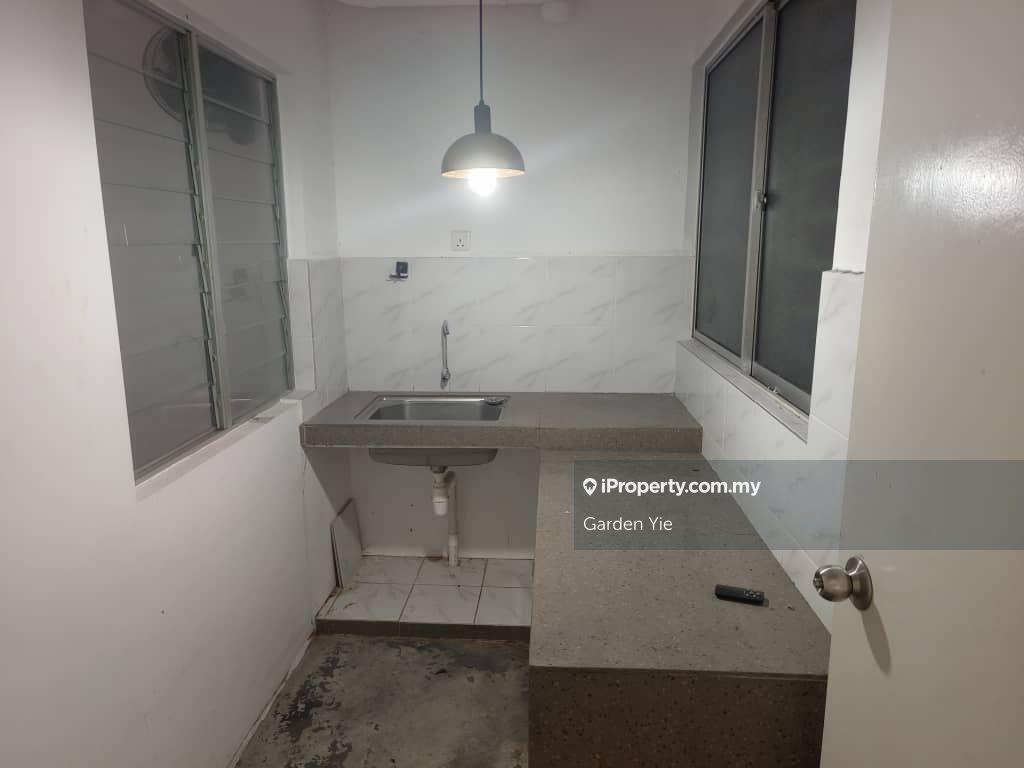Cash Back D'Kristal Apartment Setia Ecohill Walking Distance To Mall