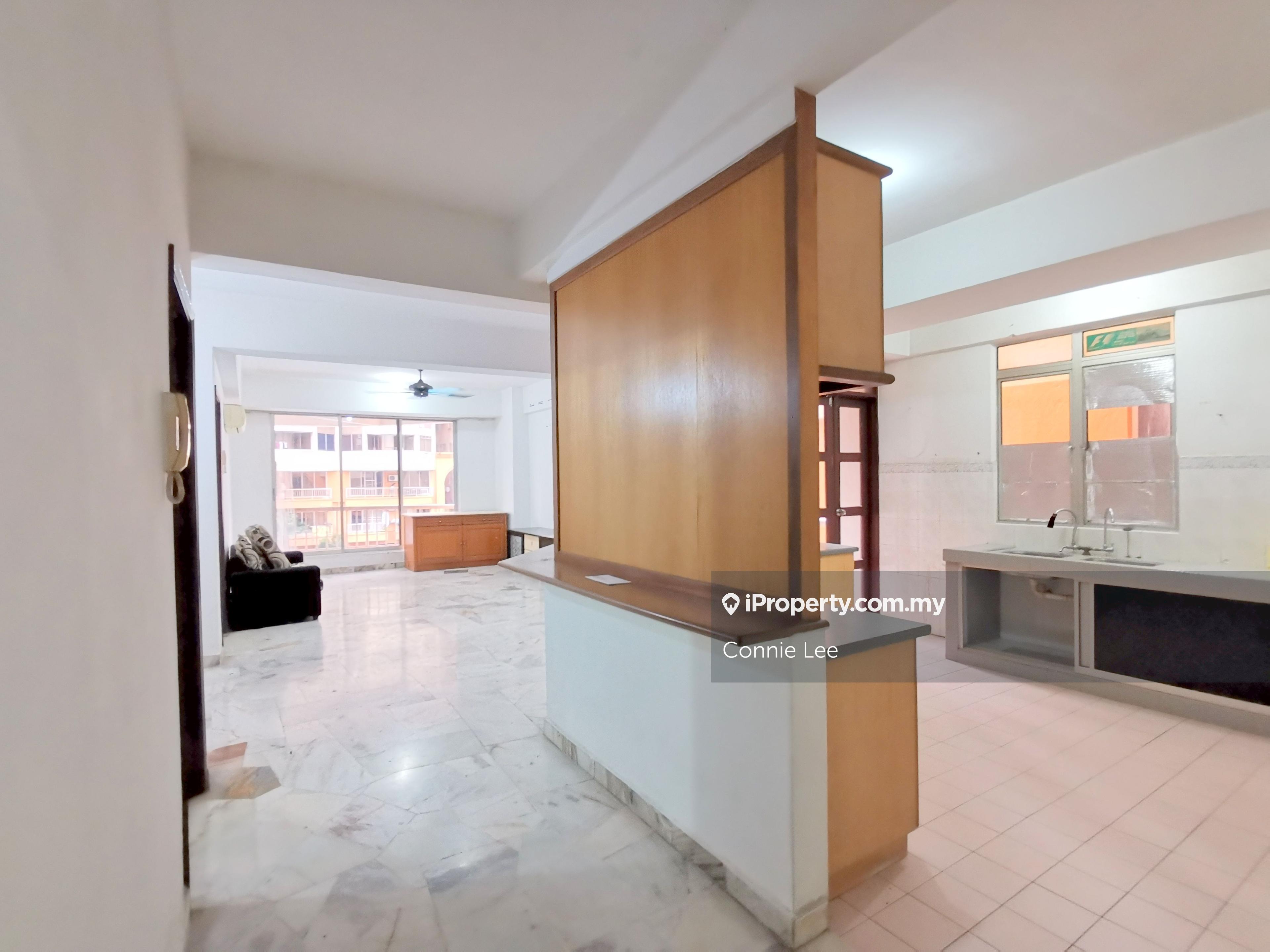 C H E A P price Happy Garden Condominium for Sale