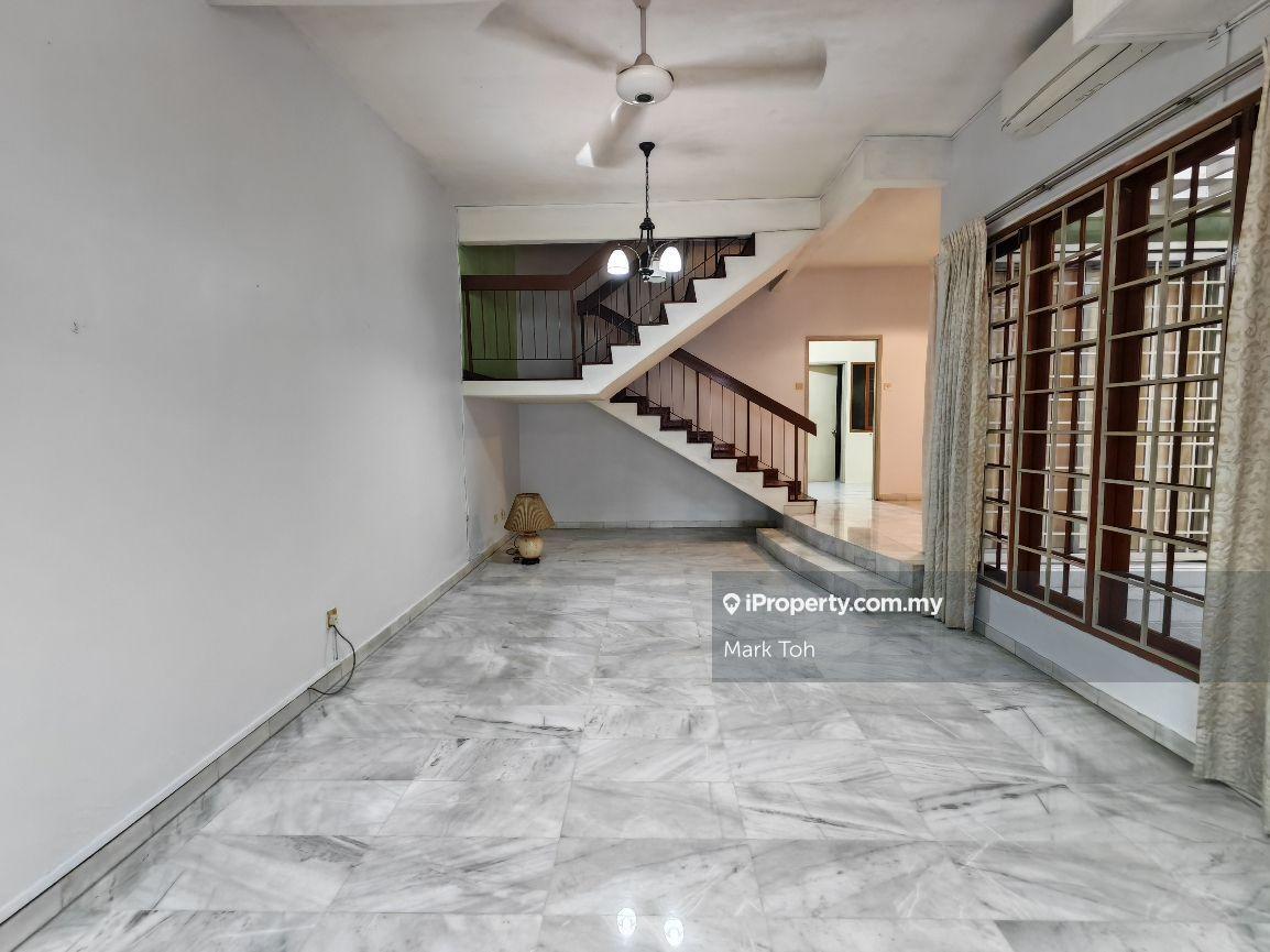 2 story terrace link house in ss18 for sale