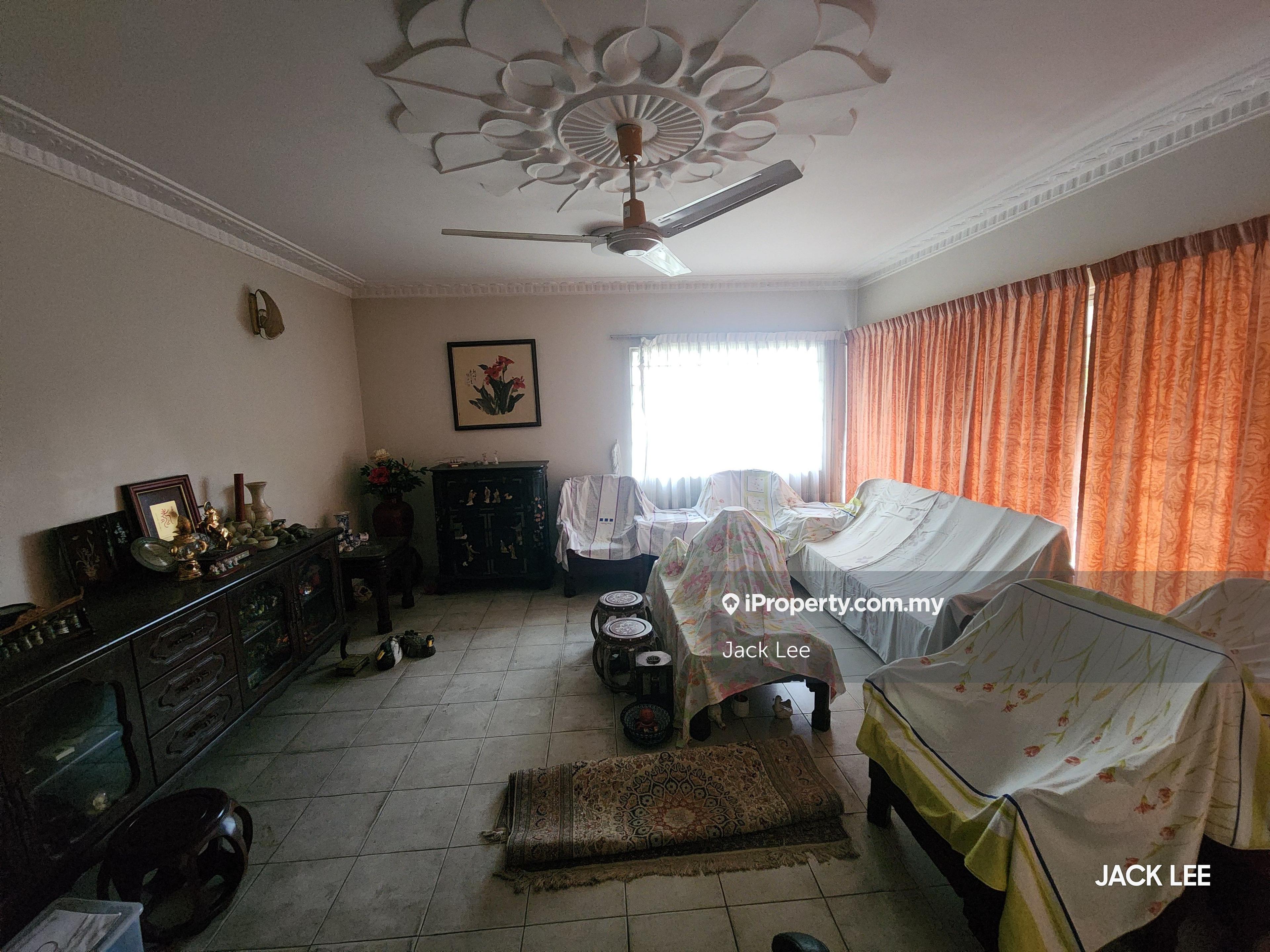 Presitigious location in ttdi & great potential for renovation