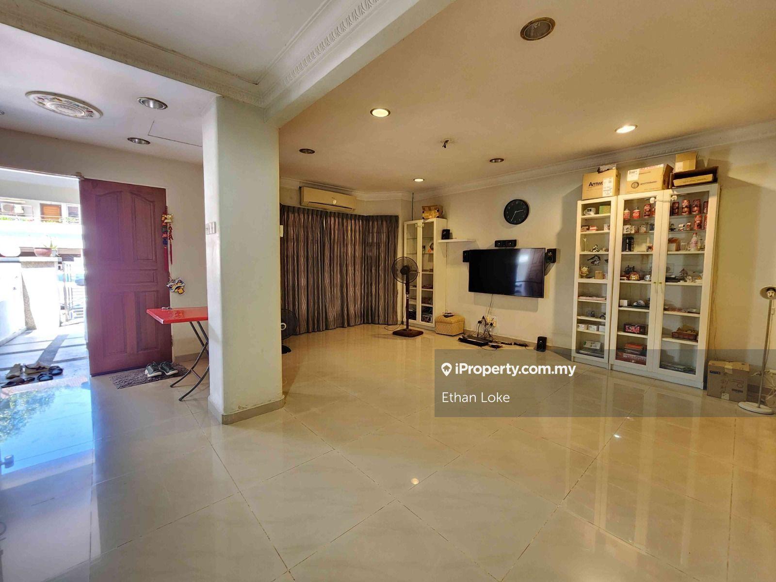 Renovated , well kept unit