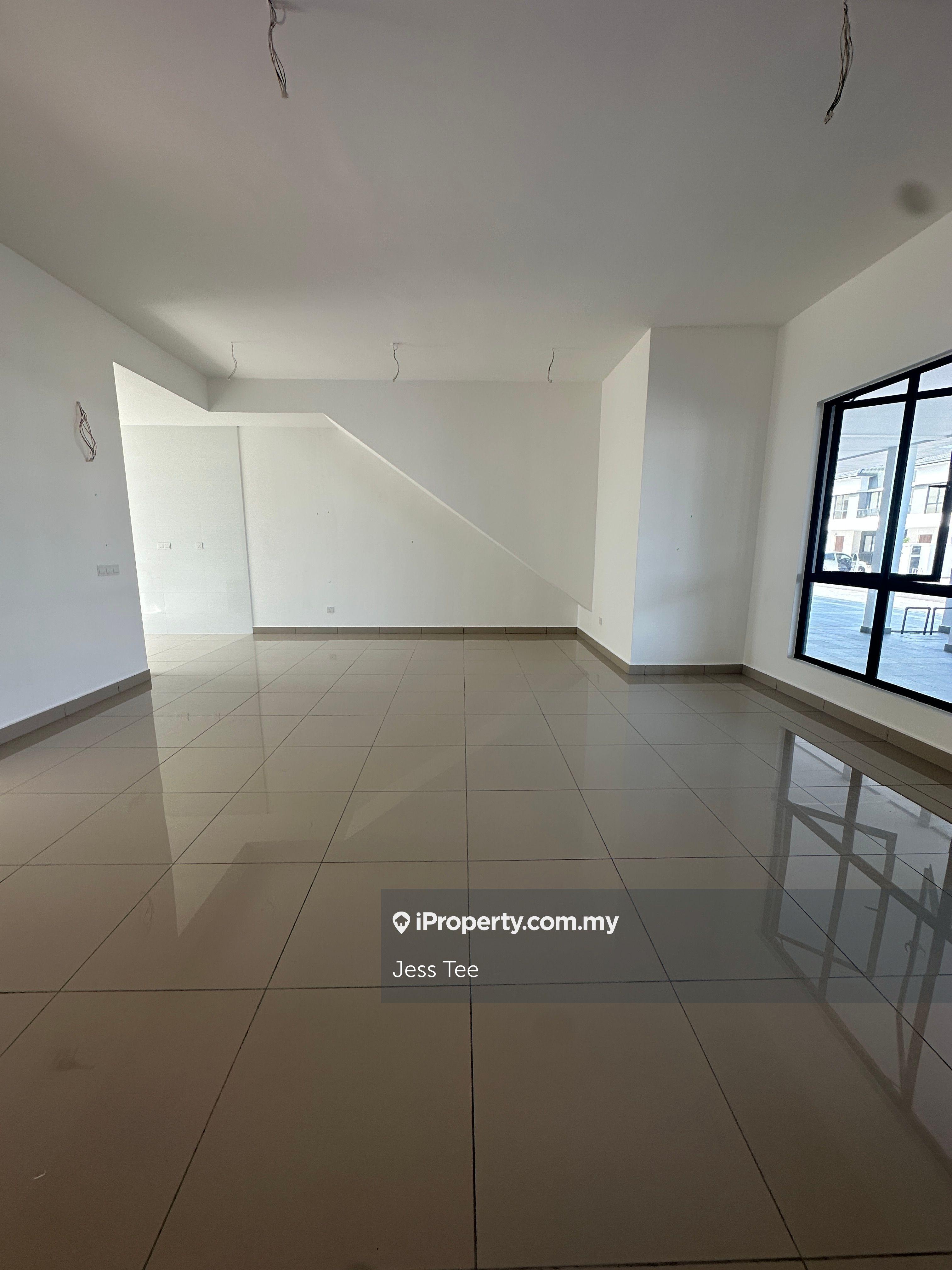 Brand New Ground Floor Co-Home @ Ember, Eco Ardence