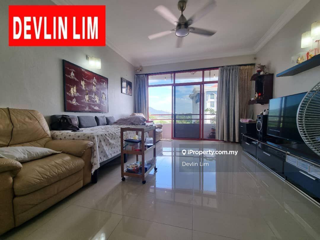 Fully Refurbished & Renovated Unit ; Turf Club View ; 2 Car Park