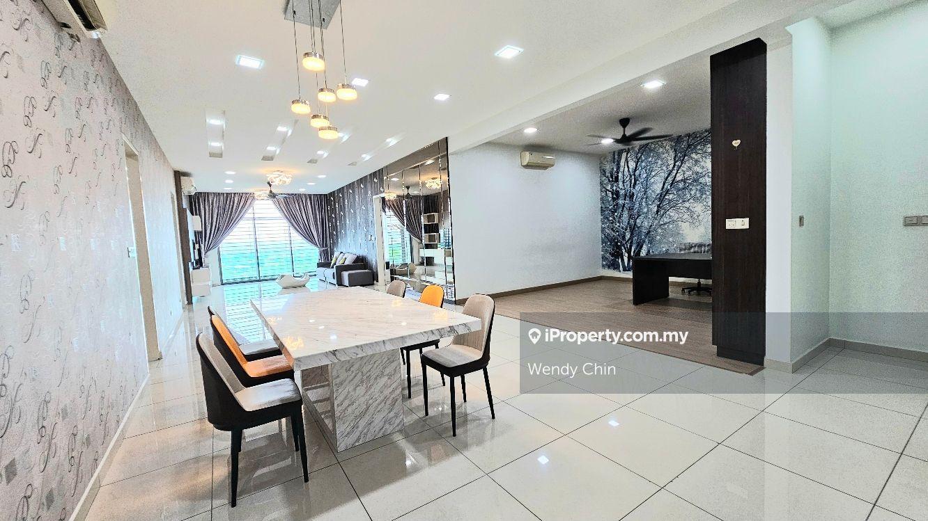 Tasefully renovated unit