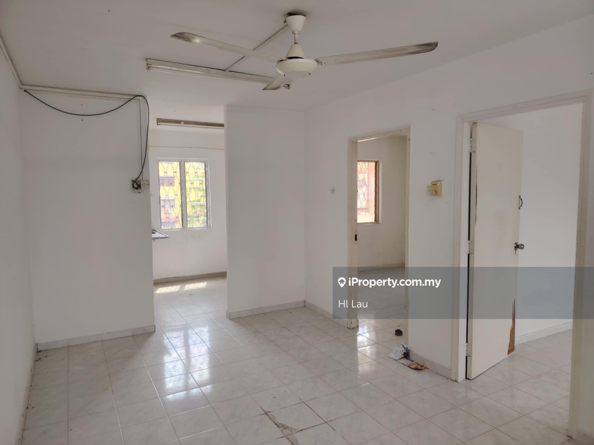 Blok F @ Seksyen 2 Wangsa Maju Flat walking distance to Lrt & shops