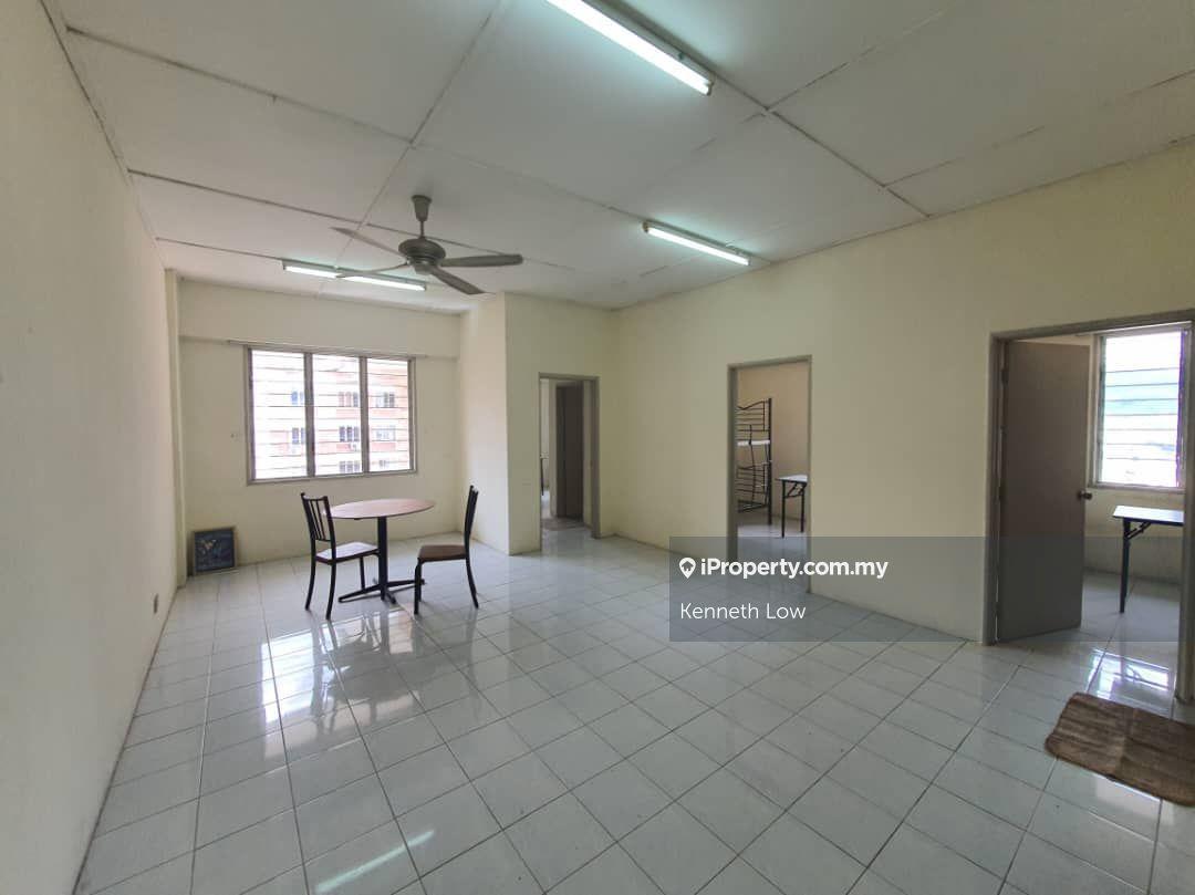 Garden Park Condo, Bandar Sungai Long, Partly Furnish, 3rooms