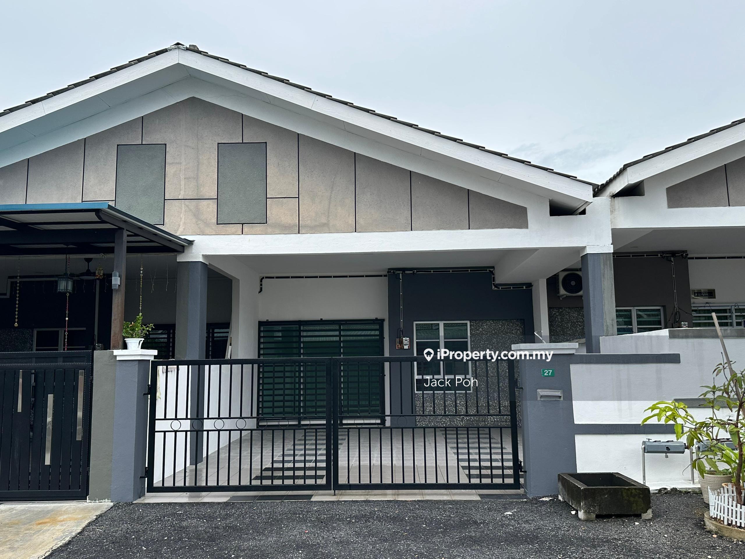 Single Storey Terrace at Desa Lahat Sri Wang, Lahat Renovated