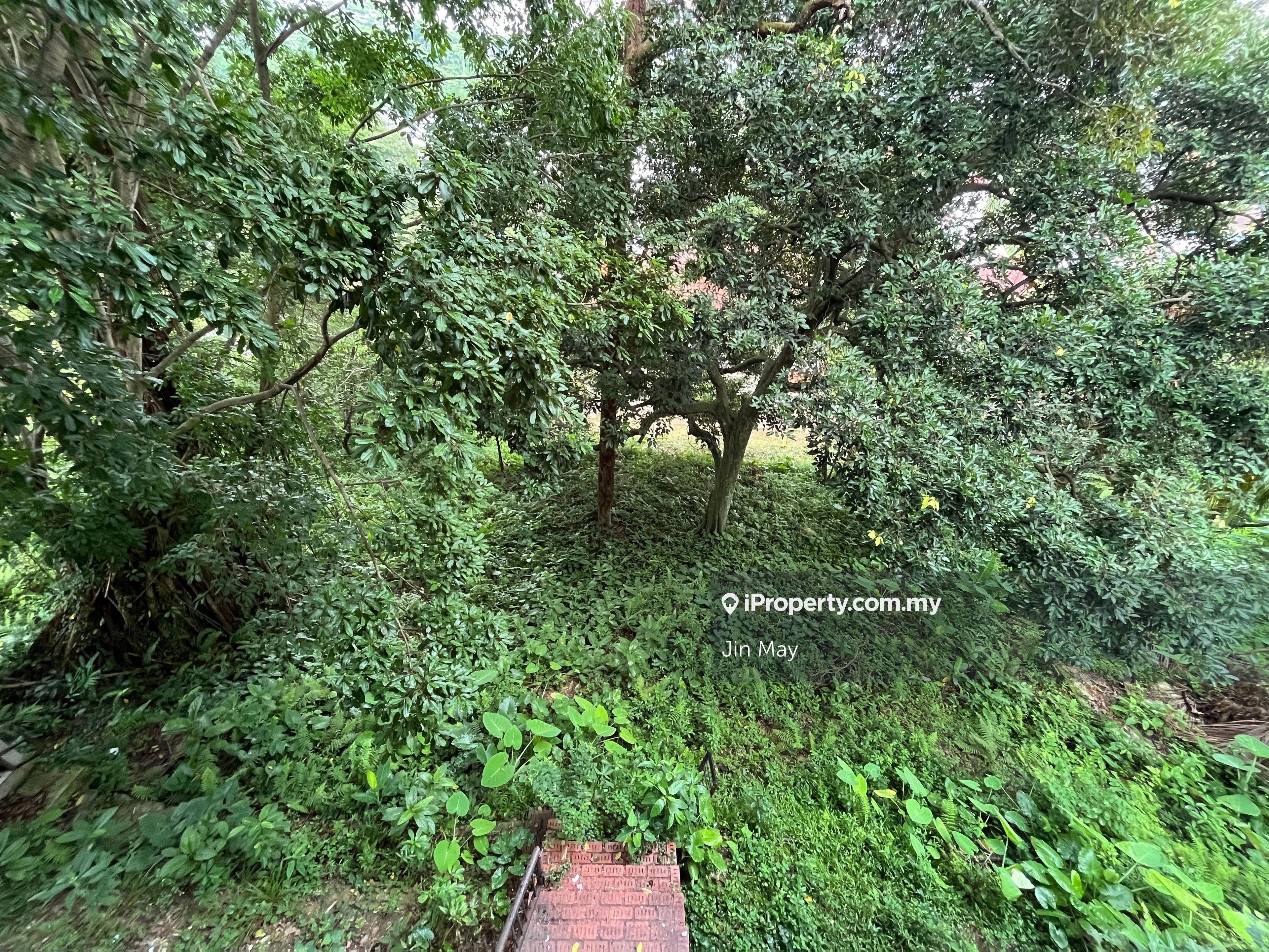 Great Potential to be Rebuilt into Your Dream Home