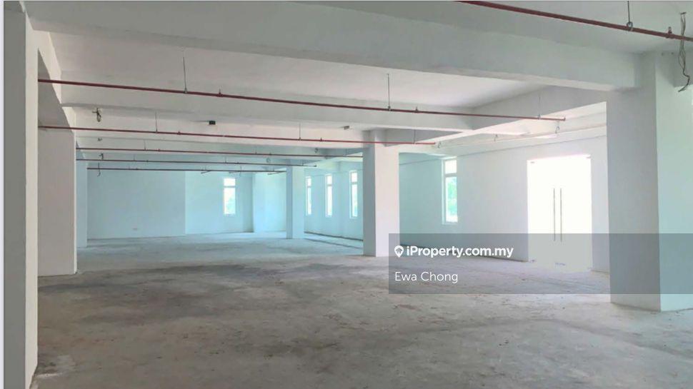 Shop-Office with Lift!