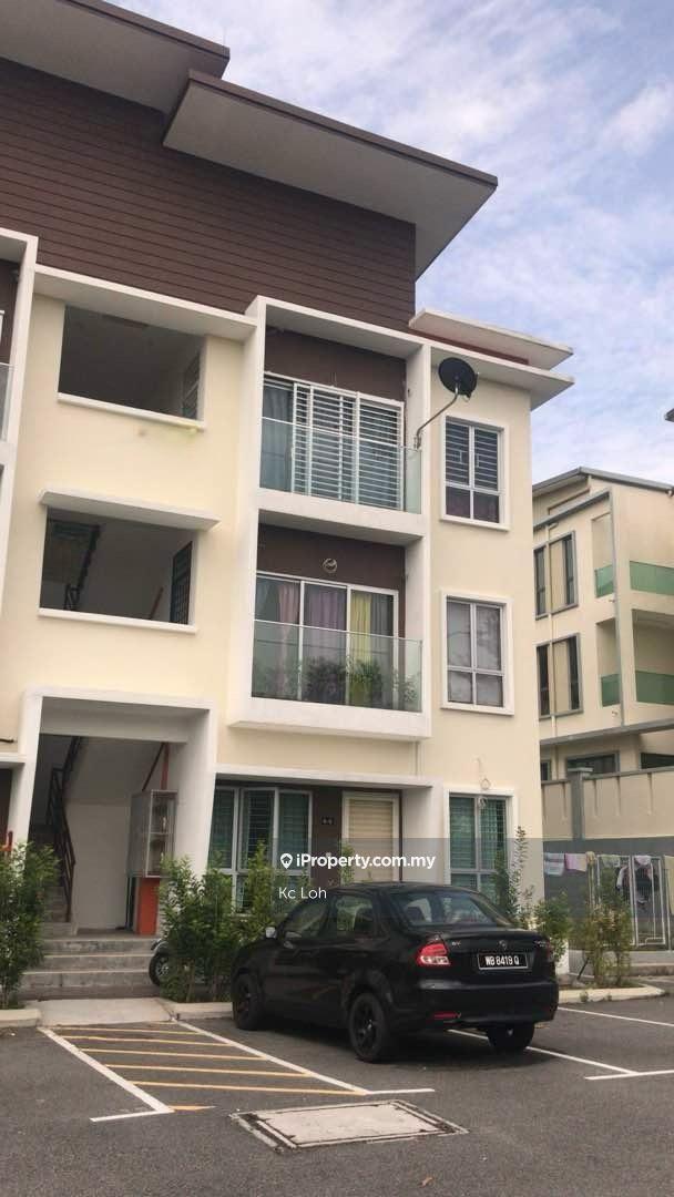 Mahkota Hills Townhouse 2nd Floor, Near Mahkota Bmc Mall, Utar Sg Long