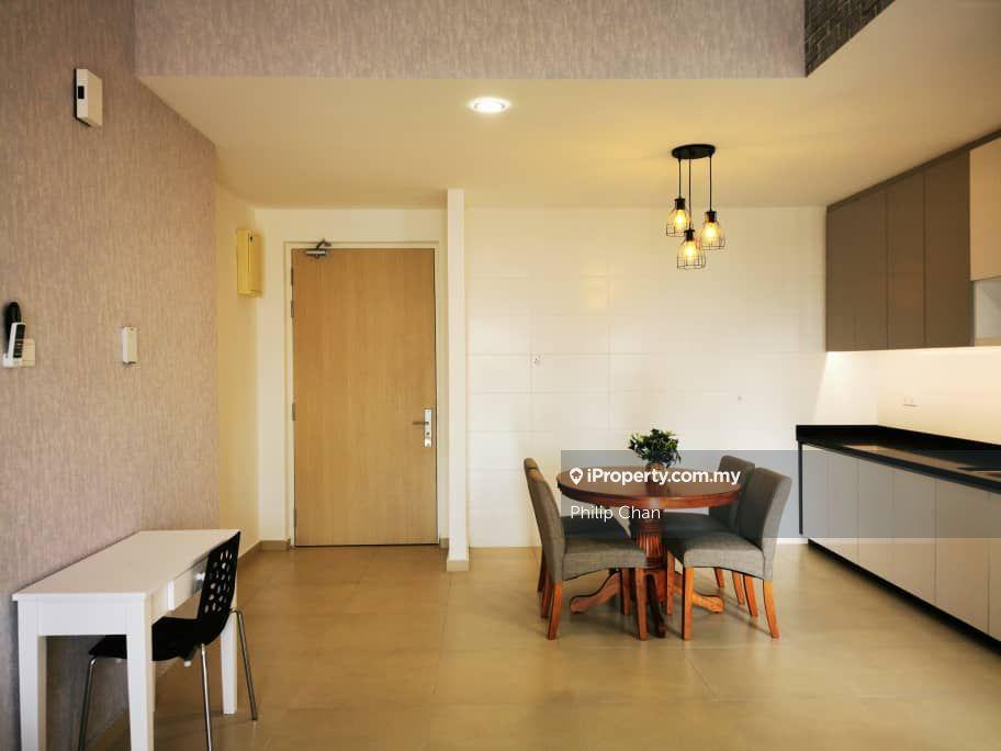 Reizz Residence , Ampang For Sale Rm 550k.