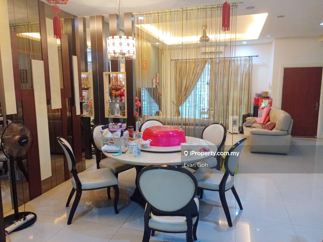 Renovated 2.5 Storey 22x70, Extended Meranti Jaya 2 Puchong