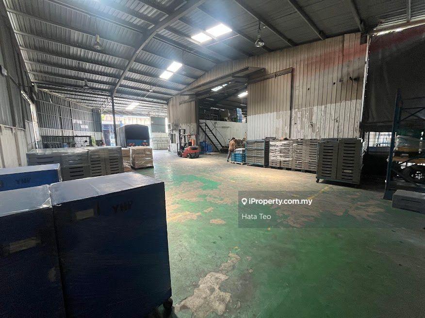Pandamaran Semi-D Factory For Rent