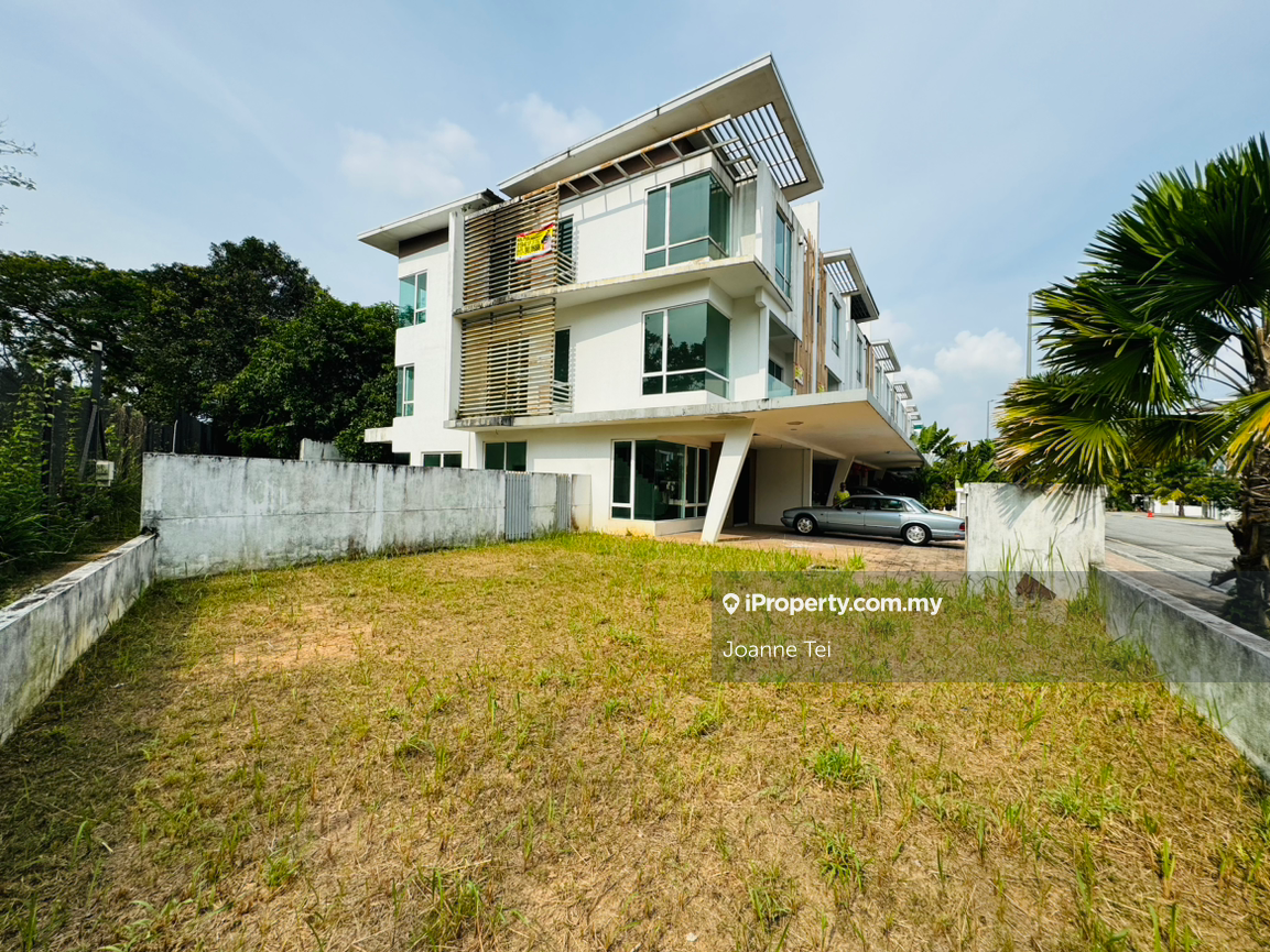 Corner 3 storey Terrace house for Sale