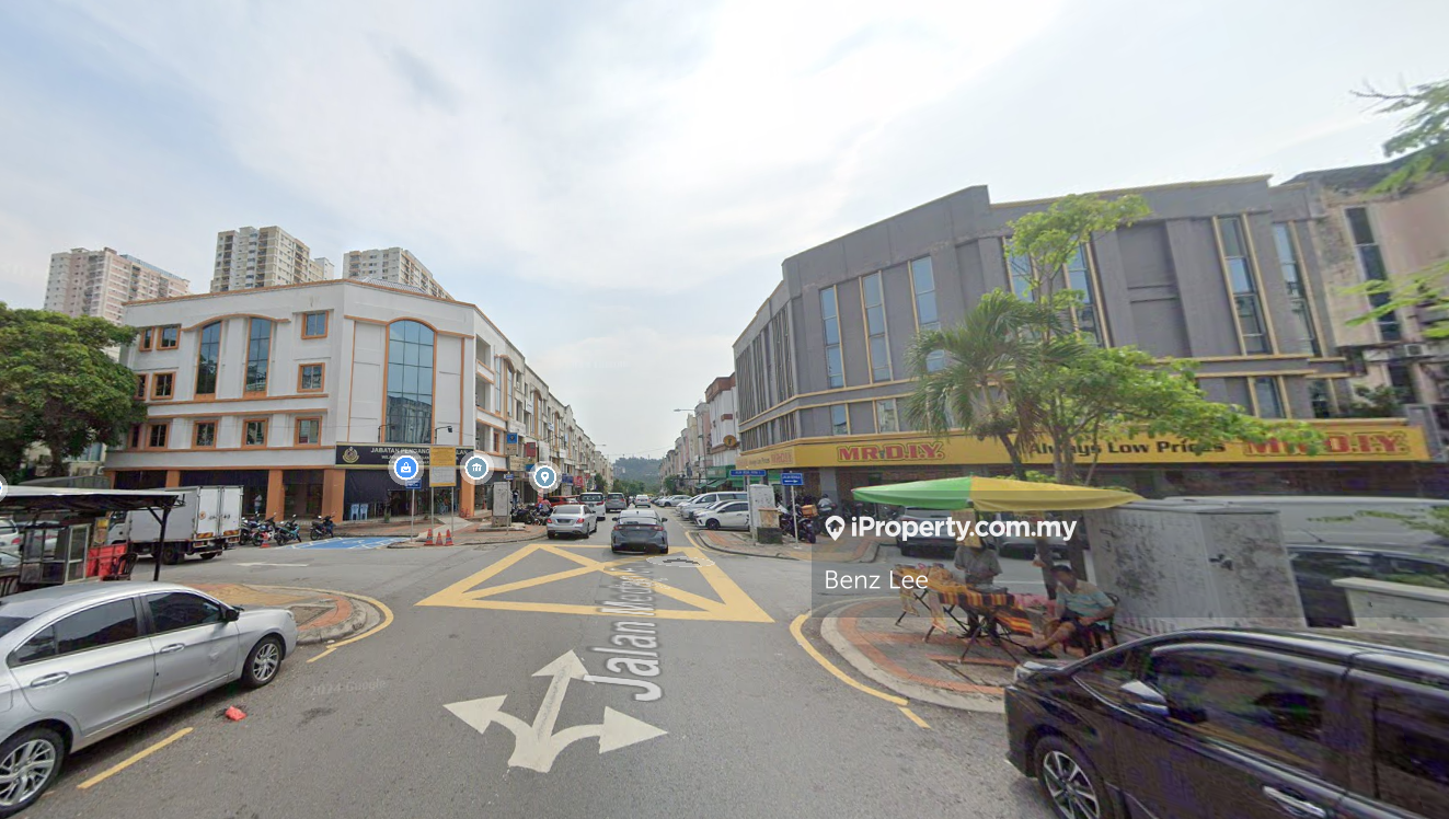 Medan putra business centre sale menjalara corner 1st floor office
