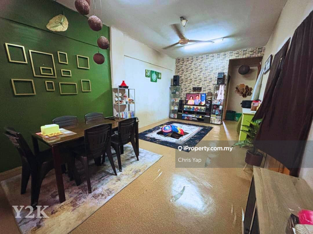 Puchong Permai Court 3 rooms 2 bathrooms 1 carpark