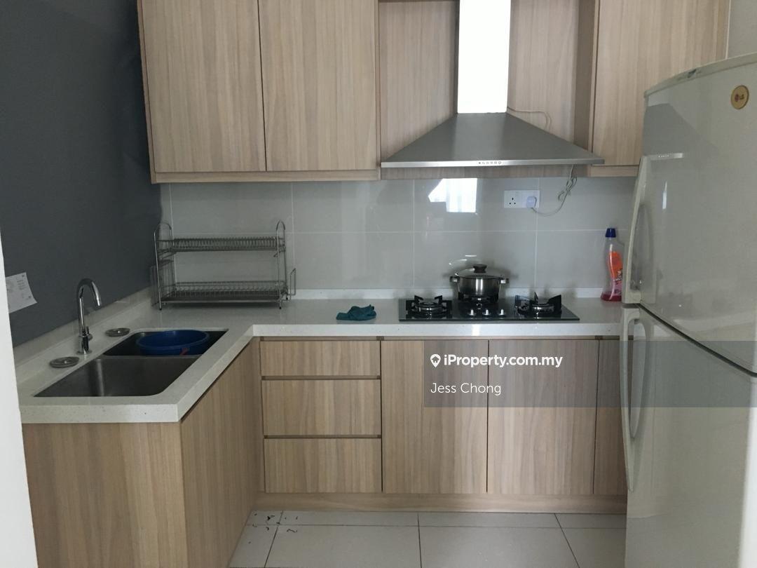 La Thea Condominium 3 Bedroom & 2 Bathroom for Sales
