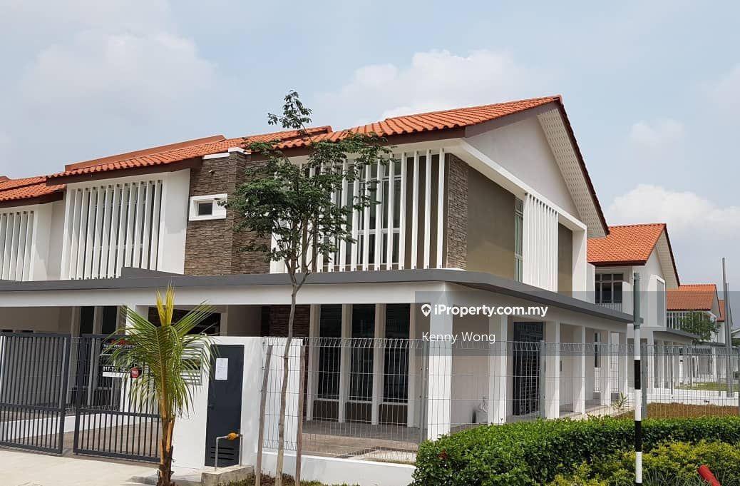 Freehold double storey corner lot guarded at mutiara utama skudai