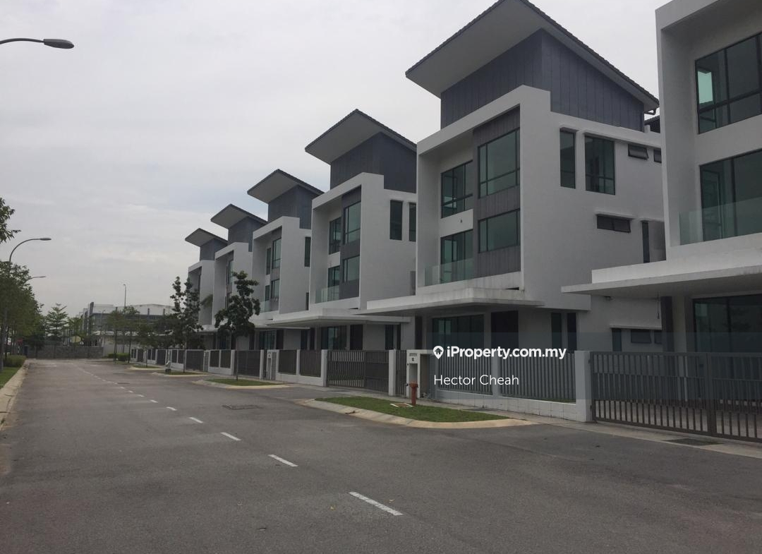 Bungalow House Puncak Alam Jaya 4900sf Below Market No Downpayment