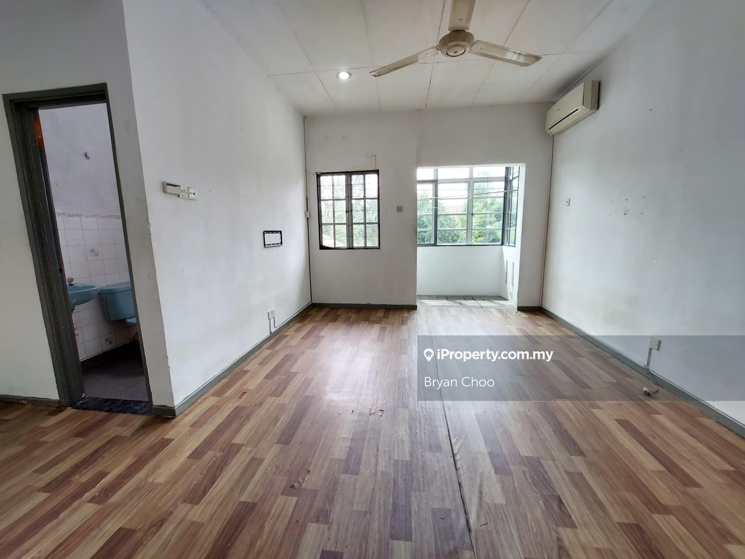 Bandar Kinrara, 20x70, 2 Sty House, Face no House, Puchong