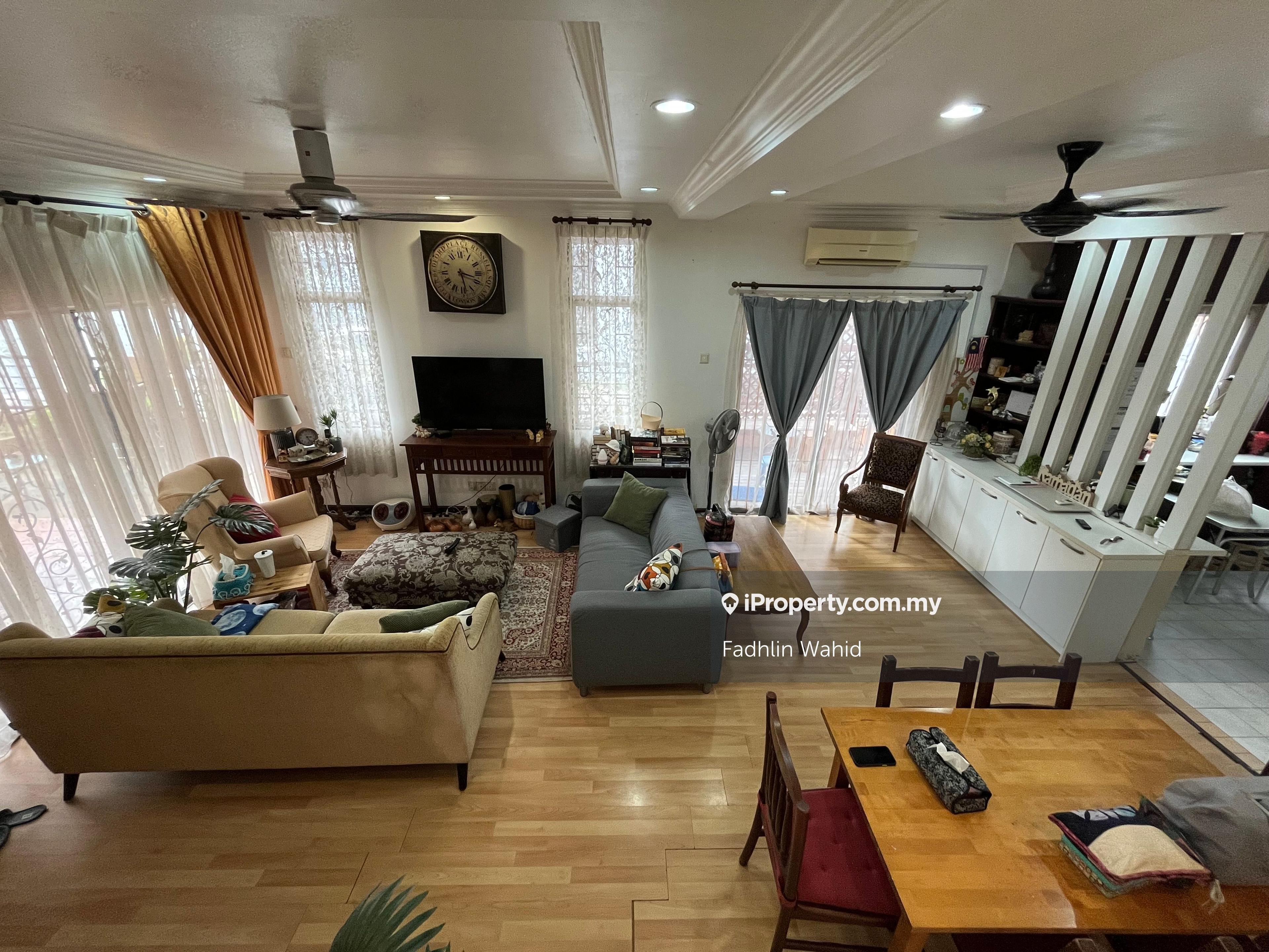 2 storey End Lot terraced hse, Jalan Plumbum, Seksyen 7, Shah Alam
