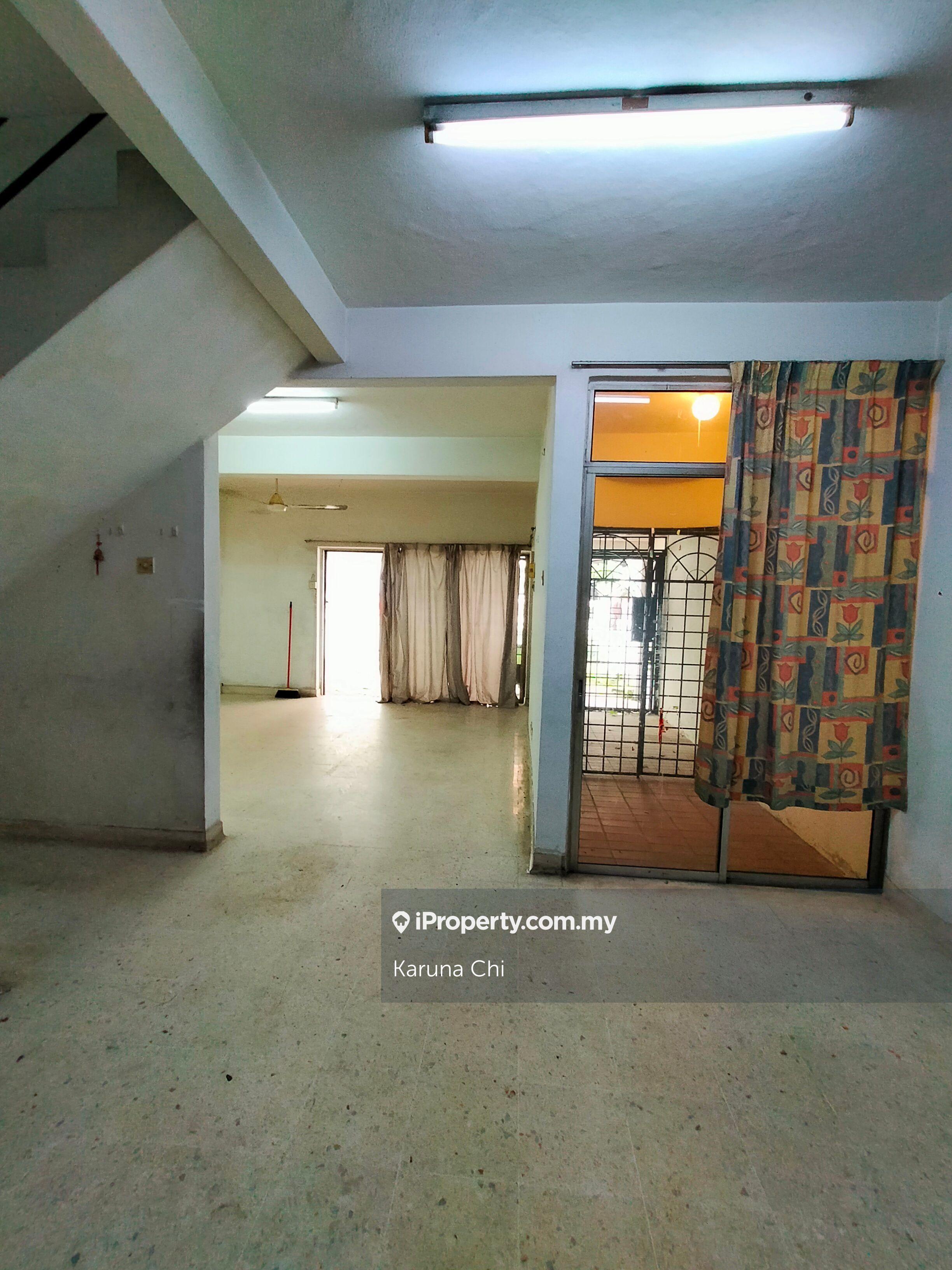 Prime location next to Jalan Kuching, behind of Brem Mall