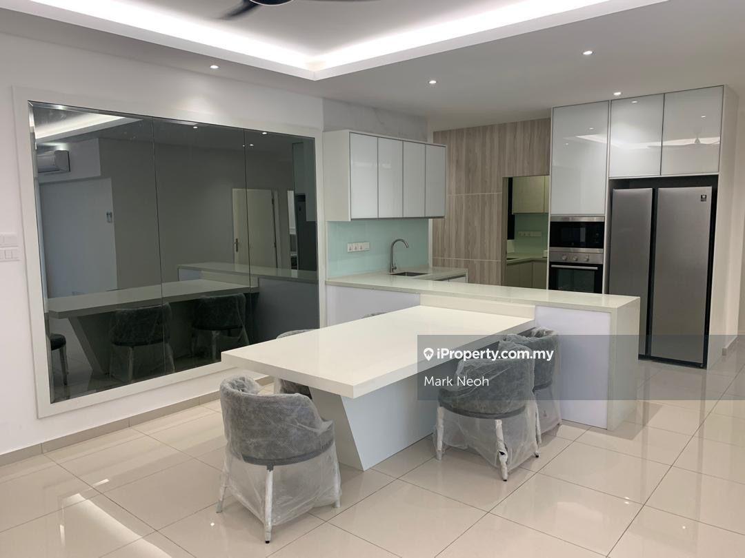 Move In Condition - Seaview - Negotiable 