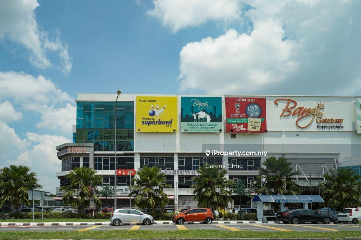 Corner Shop Lot For Rent at Bangi Gateway