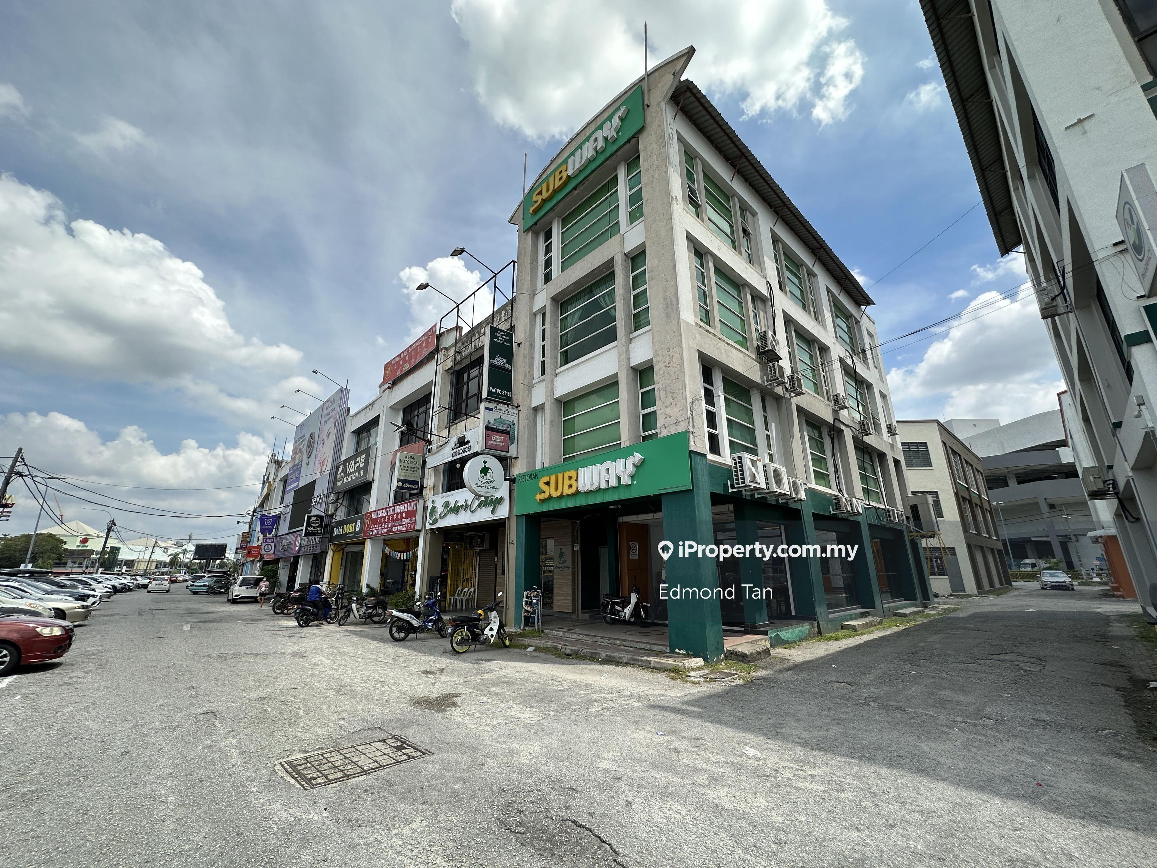 Fronting Main Road Station 18 Pengkalan Ipoh 4 Storey End Lot Shop