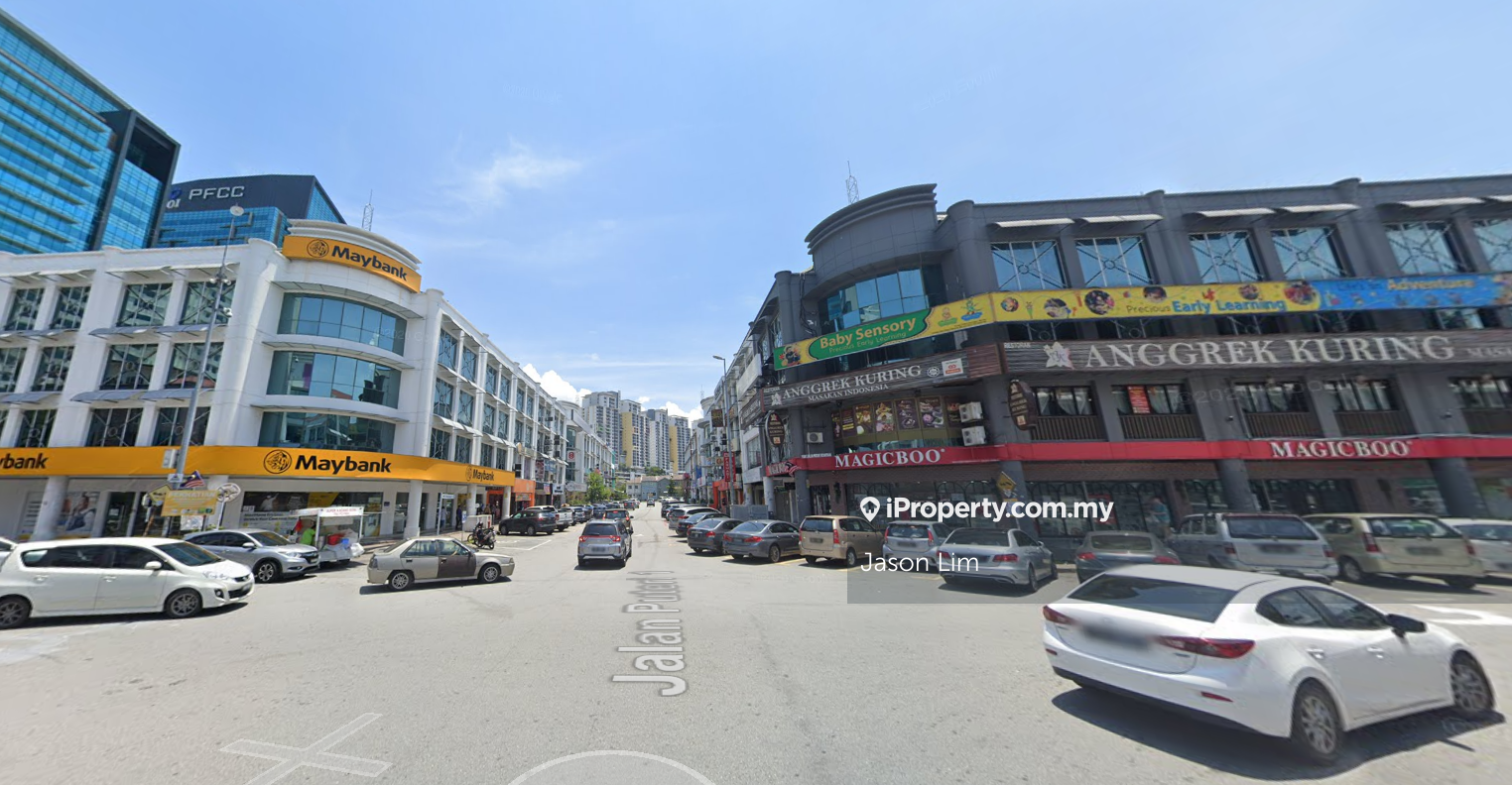Bandar Puteri Puchong (Ground Floor) Facing Main Road