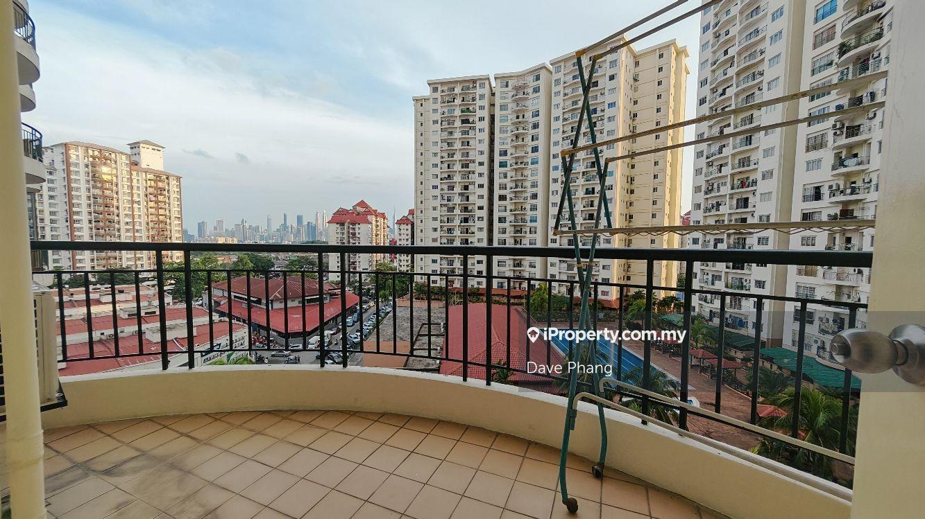 Klcc view all rooms with aircond 2500sqft big unit