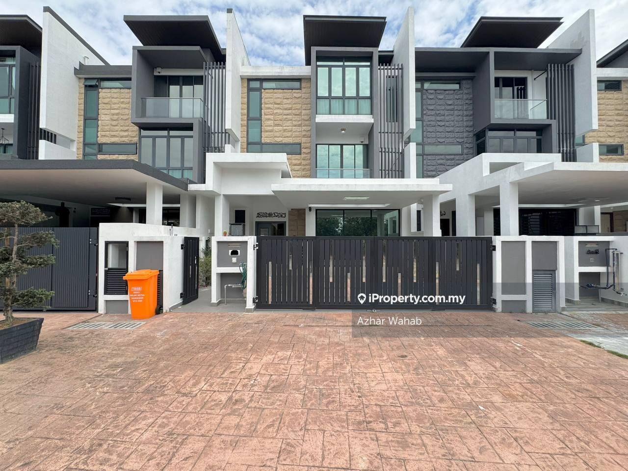 Luxury 3-Storey Superlink Terrace  Anggun Kirana, Setia Alam