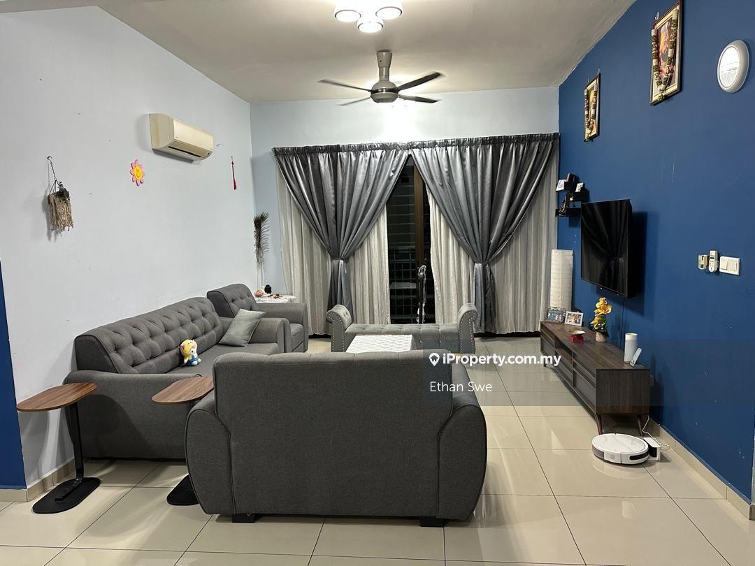 Renovated/Face Mainroad/Low Floor/Semi Furnish/Non Bumi/Well Kept Unit