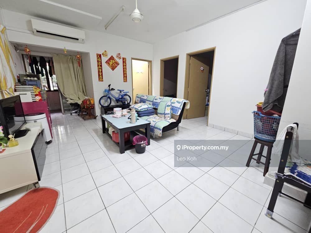 Ground Floor Limited Unit, Freehold, One Car Park, Gated Guarded
