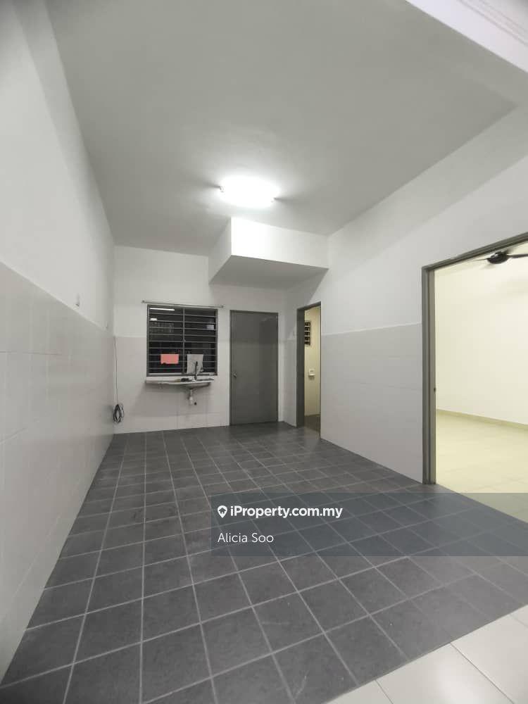 Bromelia @ Bandar Seri Coalfields 2sty Terrace house for sale!