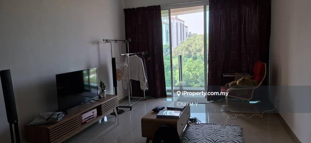 Good location, walking distance to LRT station, speedmart 99, restaura