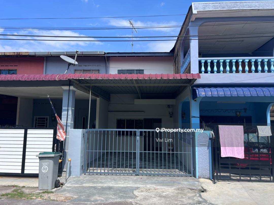 Kluang Taman Bertuah Satu (Batu 2) Double Storey Low Cost House