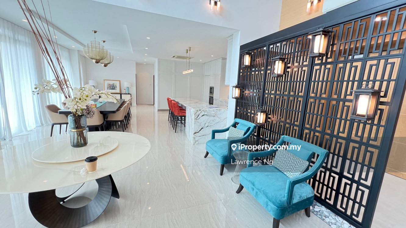 Fully Furnished Duplex Penthouse at Jln Stutong