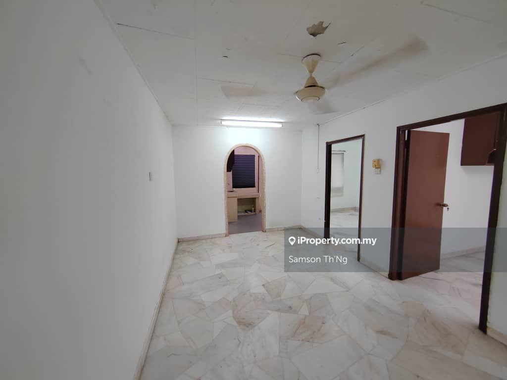 Seksyen 2 flat for rent