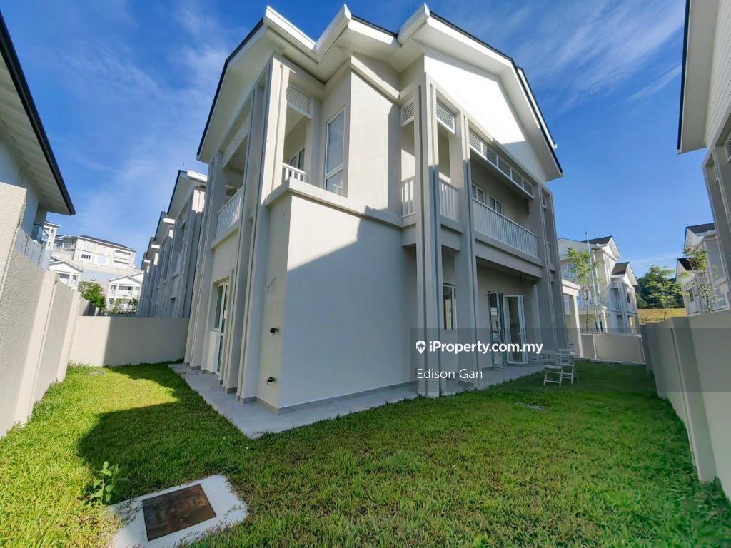 Terrace house for Sale
