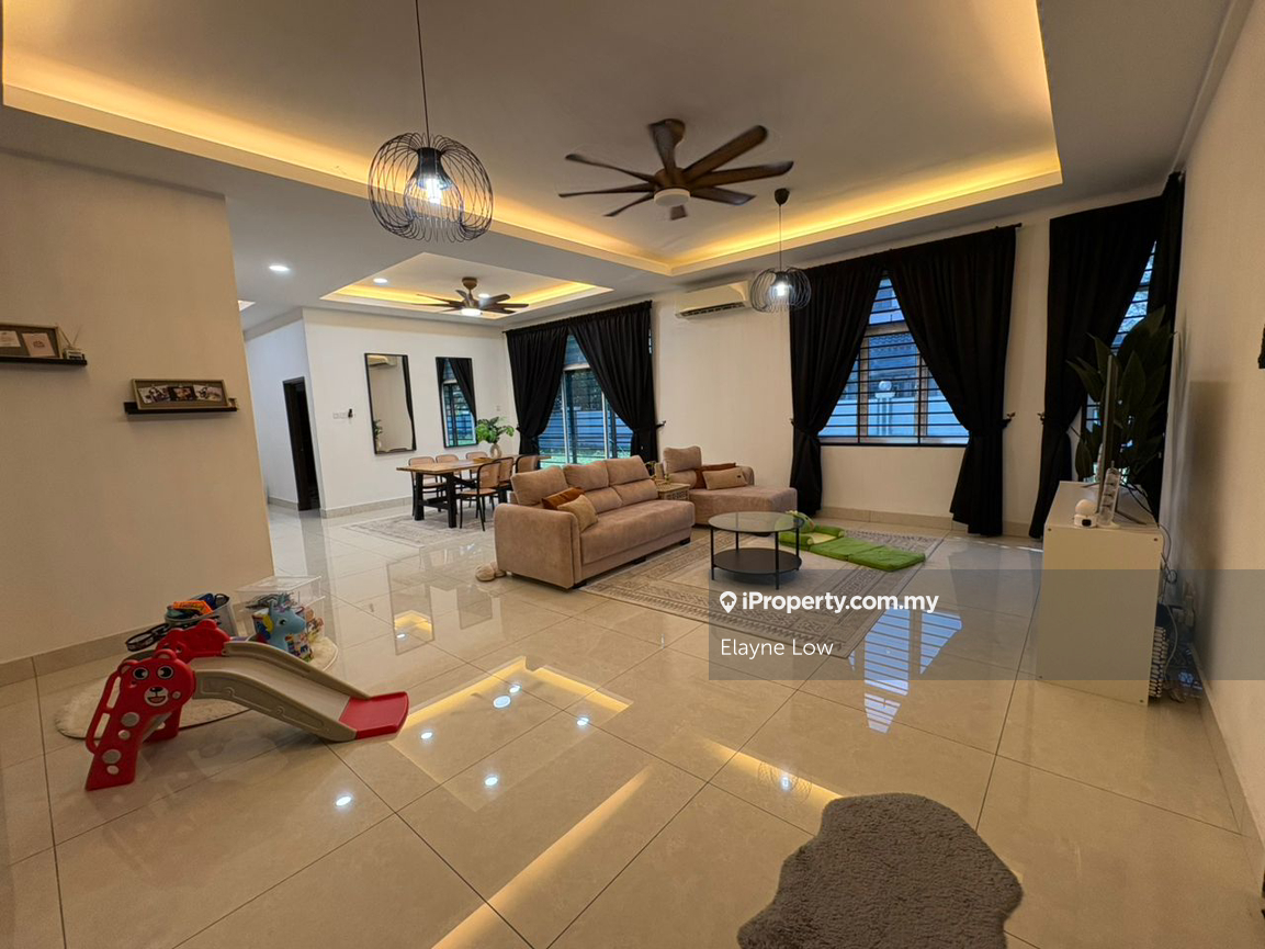 Pulai utama  semi D corner  lot 