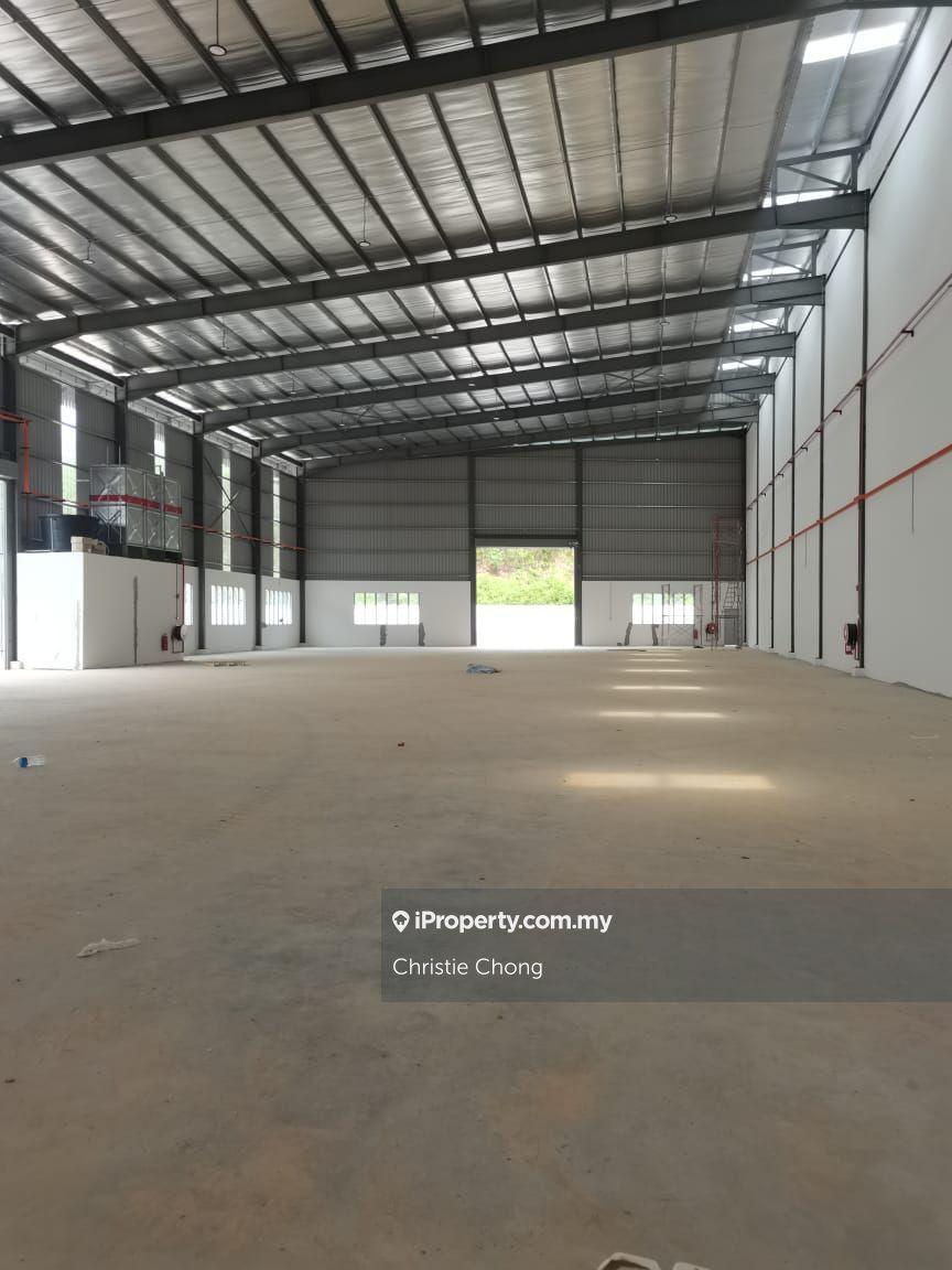 Modern Newly Constructed Semi-D Factory