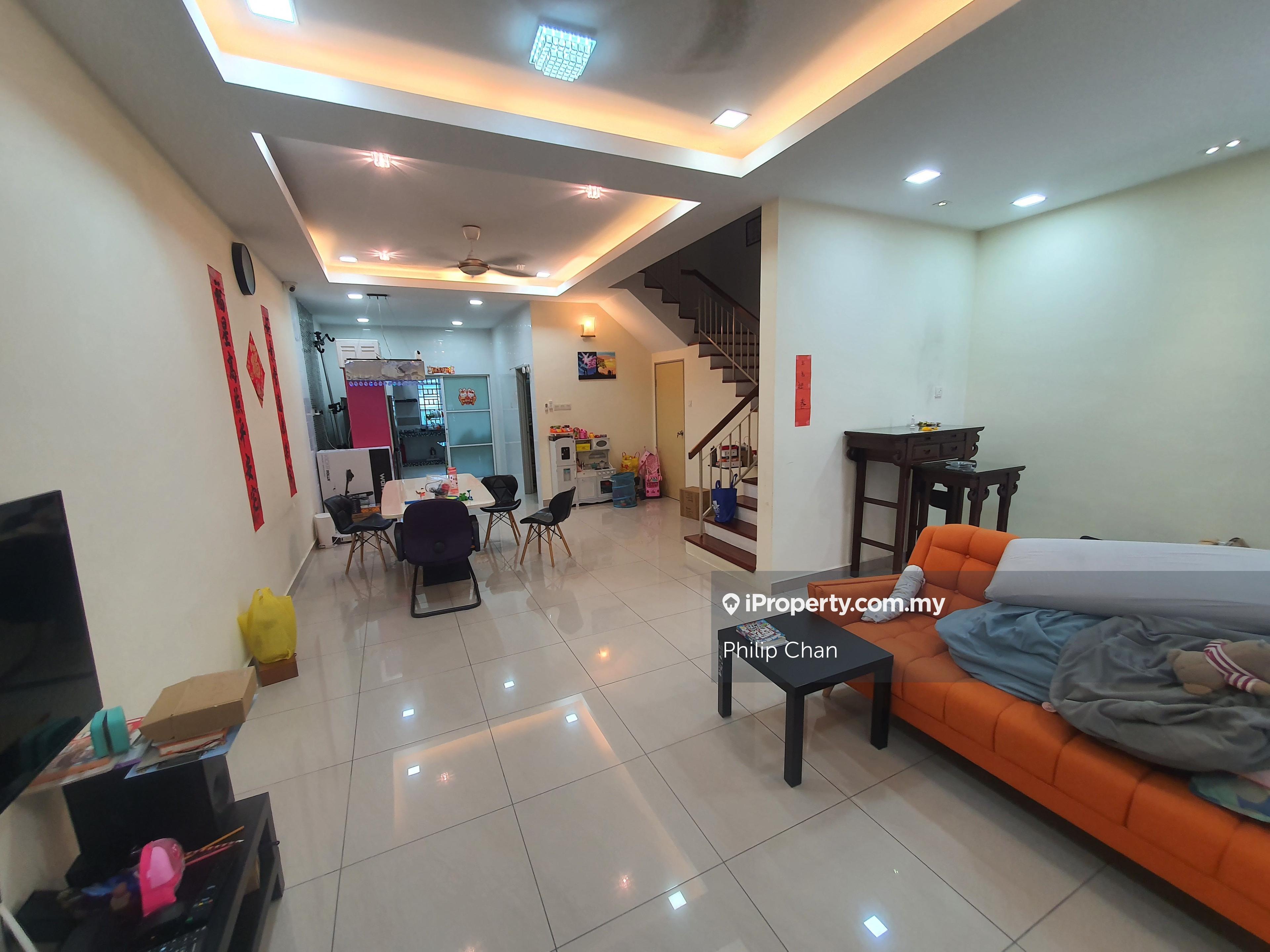 2.5 storey at Pesona Kemuning