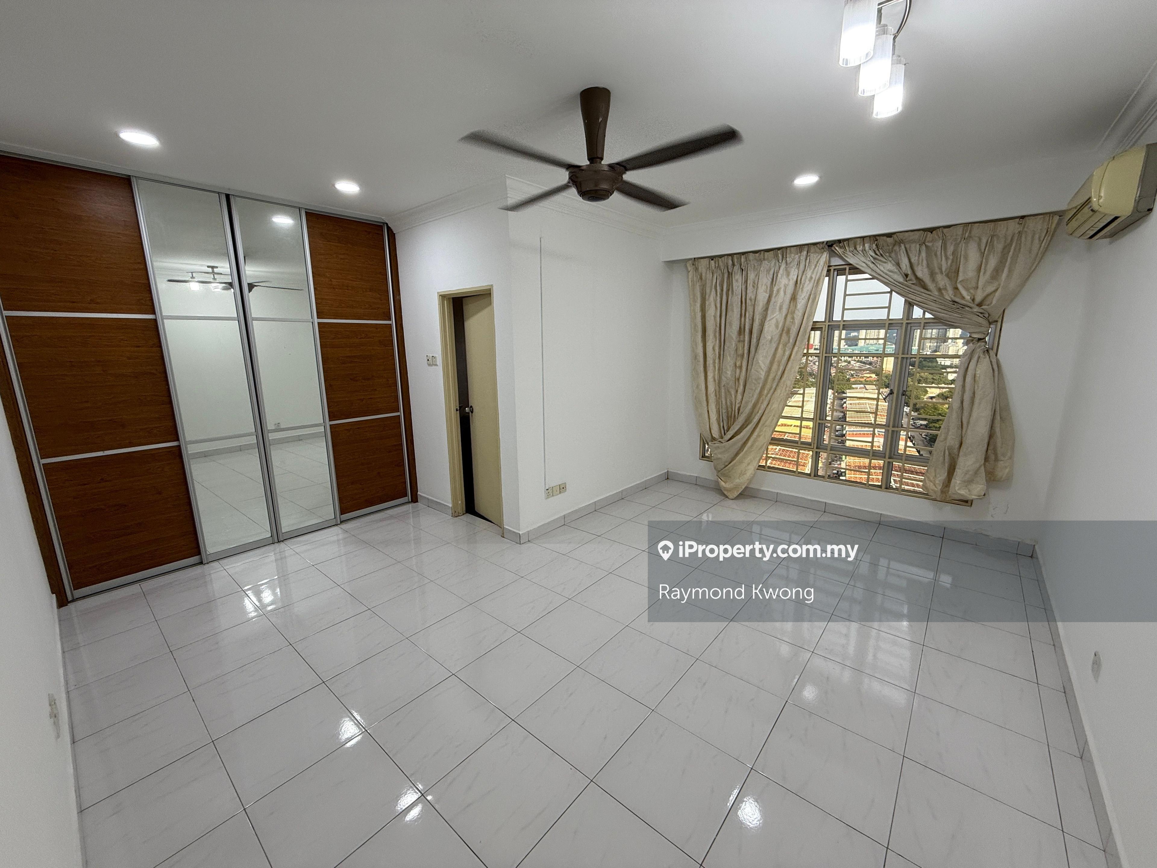 End lot bigger unit condominium
