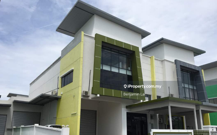 Beranang, Selangor Freehold 2 Storey Semi-D Corner Factory For Sale